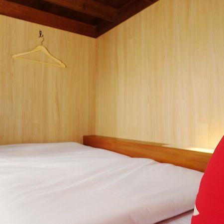 Zen Hostel Alun-Alun Sarinah Malang Dış mekan fotoğraf