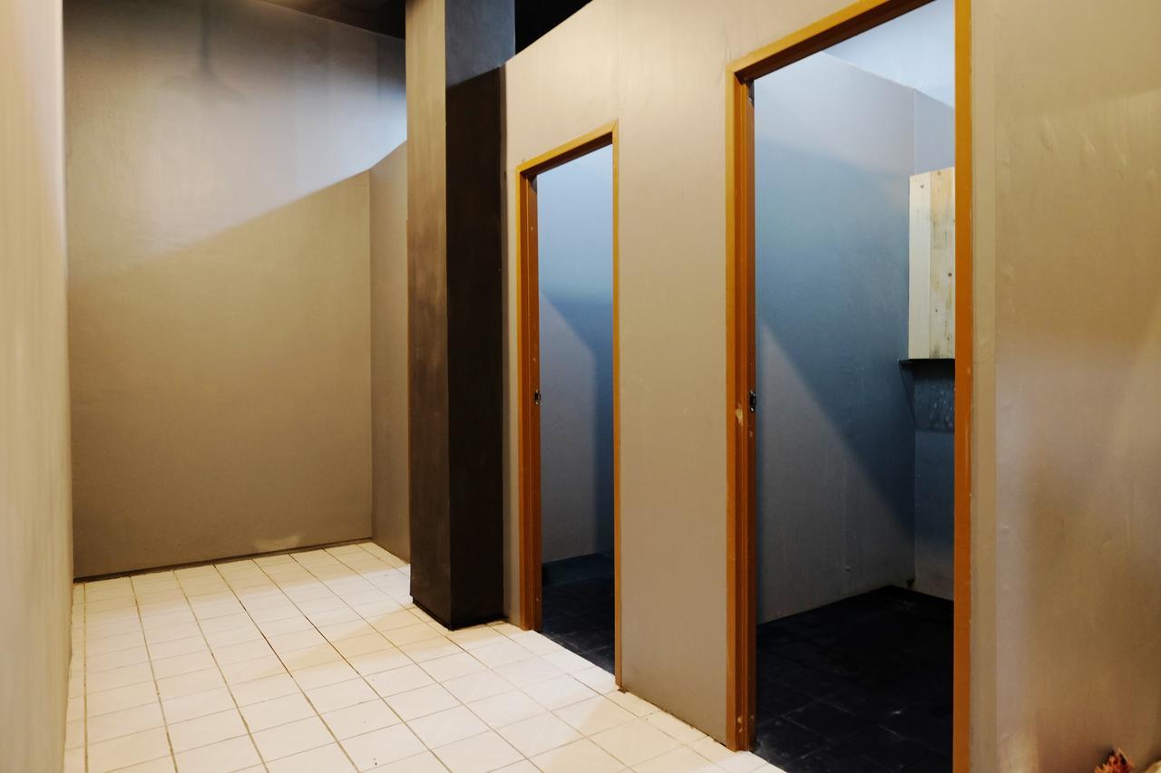Zen Hostel Alun-Alun Sarinah Malang Dış mekan fotoğraf